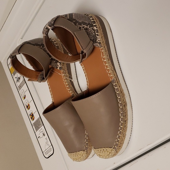 A.n.a Cindy Ankle Strap Flat Sandals 7 1/2" Host pick"🥳🥳 - Picture 7 of 11